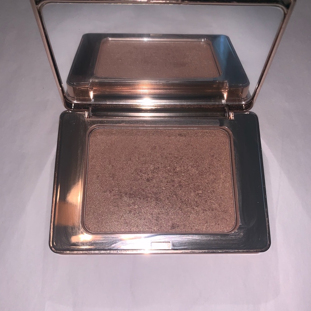 Natasha Denona GLOW #02 medium